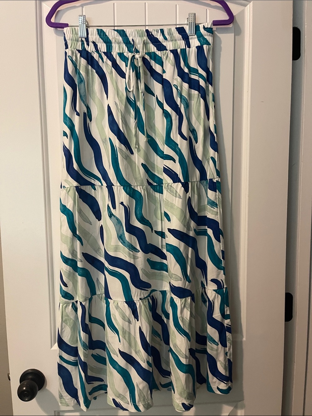 IMAN White Maxi Skirt with Blue & Teal Wave Print